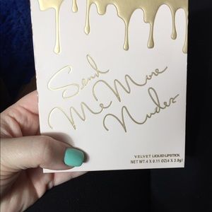 Kylie send me More Nudes lip kit